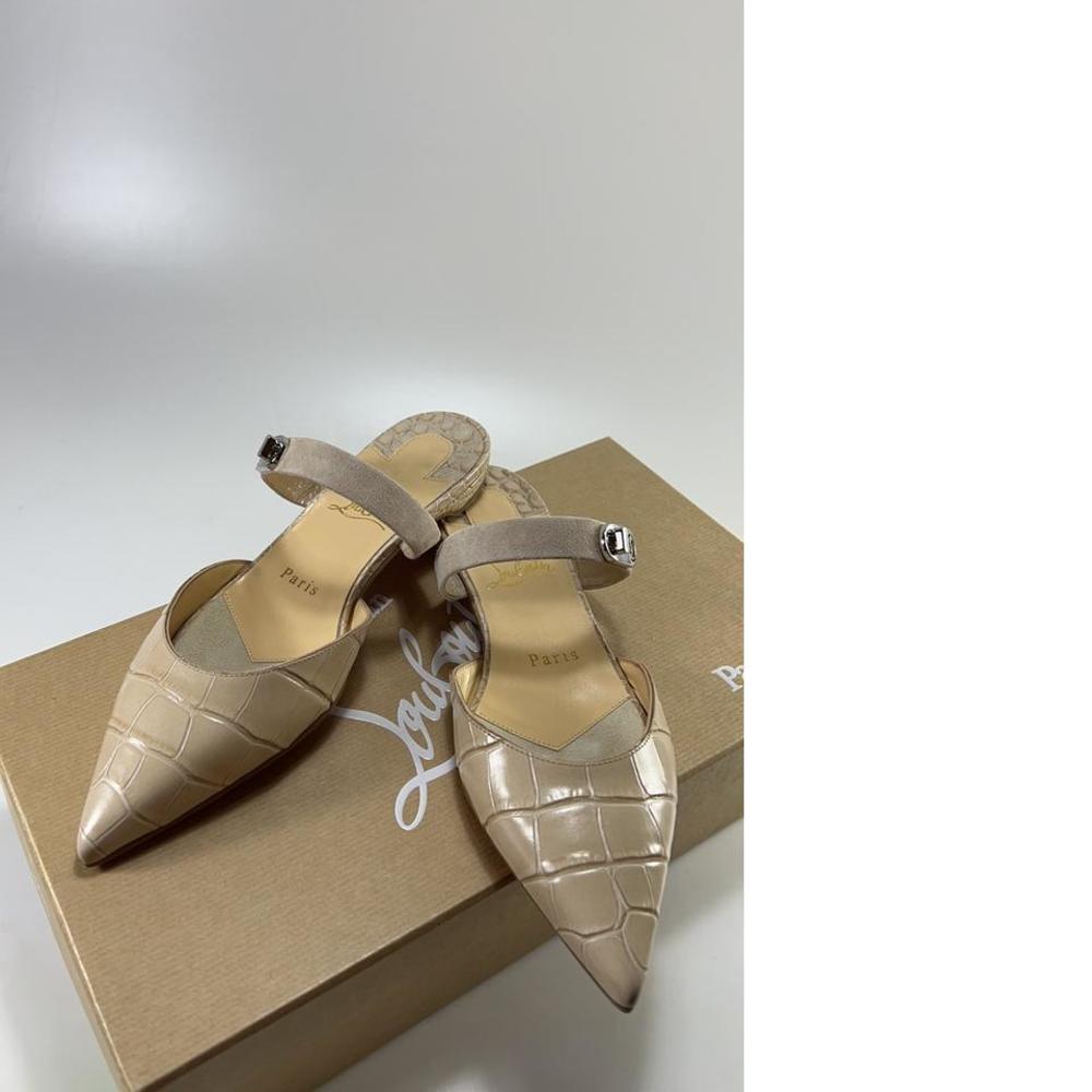 Choc lock Mock Beige Nougat Croc Embossed leather mules flats E317